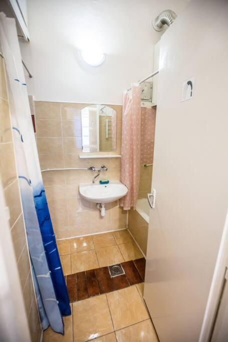 Keleti Apartment City Center Big Flat Bedroom Private Use Budapest Eksteriør billede